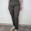 Pantalon MORGAN Palona, effet satiné kaki. pantalon coupe slim.