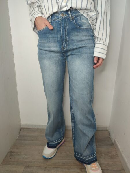 Jeans large NAIF ARTJC813